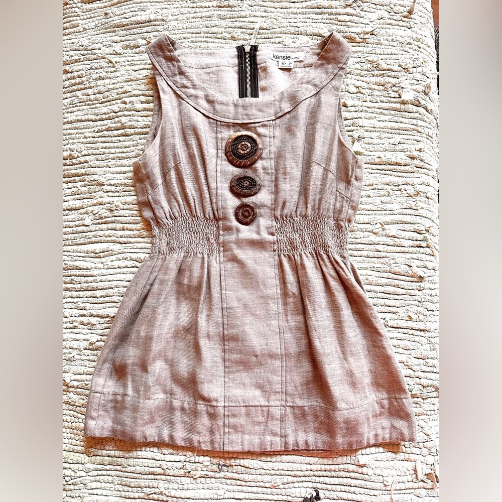 Kenzie Pretty zip back tunic top natural 100% linen coconut shell buttons